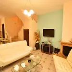 Sea Side Pine Maisonette, Siviri