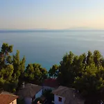 Sea Side Pine Maisonette, Siviri