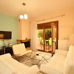 Feriehus Sea Side Pine Maisonette, *