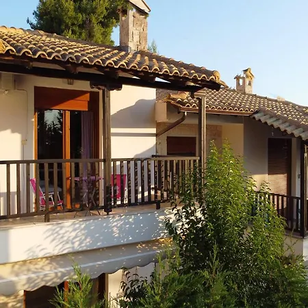 Holiday home Sea Side Pine Maisonette,