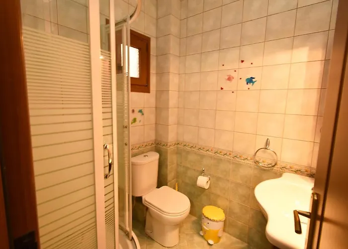 Sea Side Pine Maisonette, Siviri