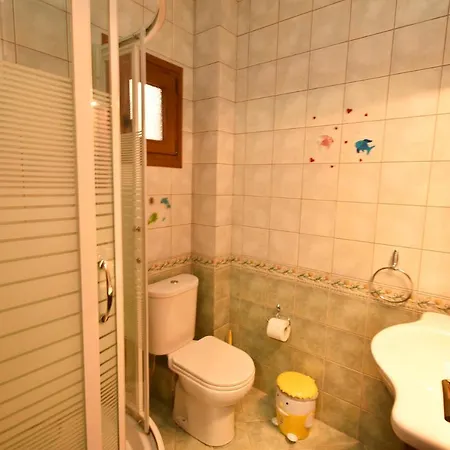 Sea Side Pine Maisonette, Siviri