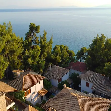 Sea Side Pine Maisonette, *