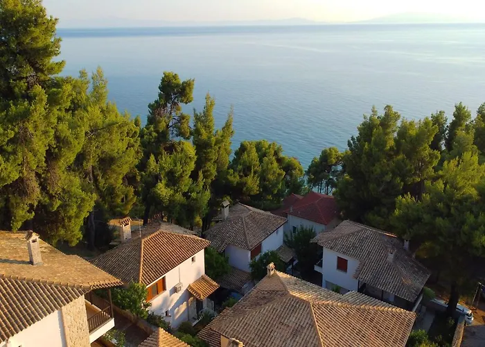 Sea Side Pine Maisonette, *