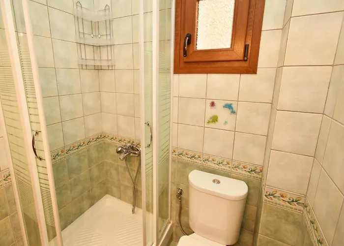 Sea Side Pine Maisonette, Siviri