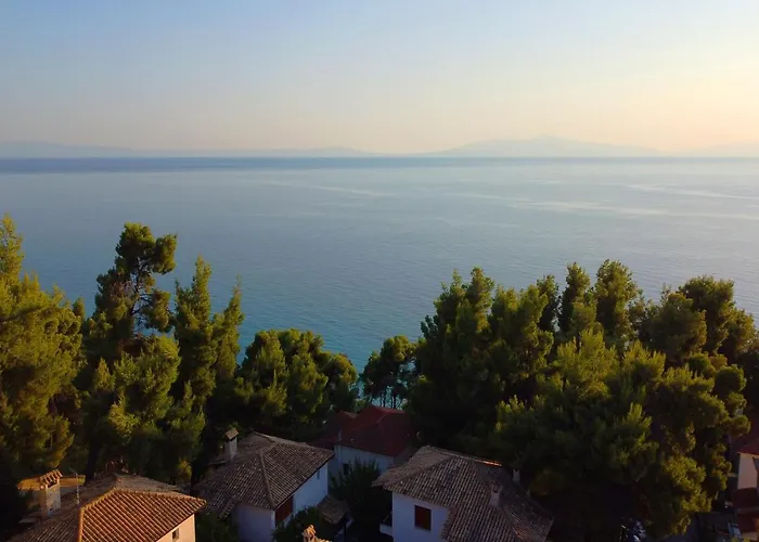 Sea Side Pine Maisonette, Siviri